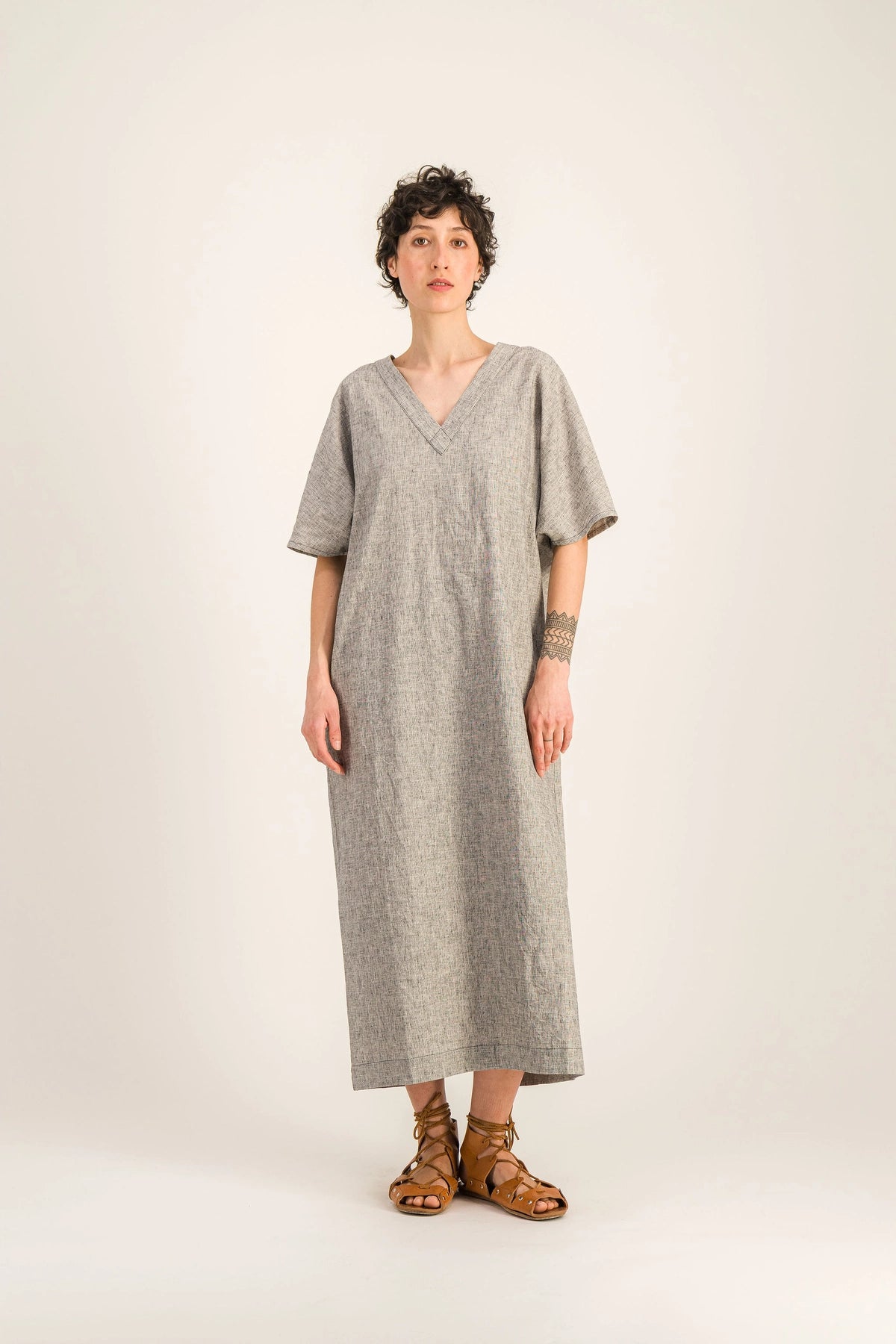 Robe-longue-manches-courtes-lin-coton-ernestine_Lin5.webp